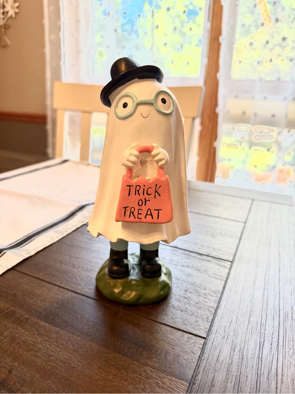 Trick or Treat Halloween ghost decor